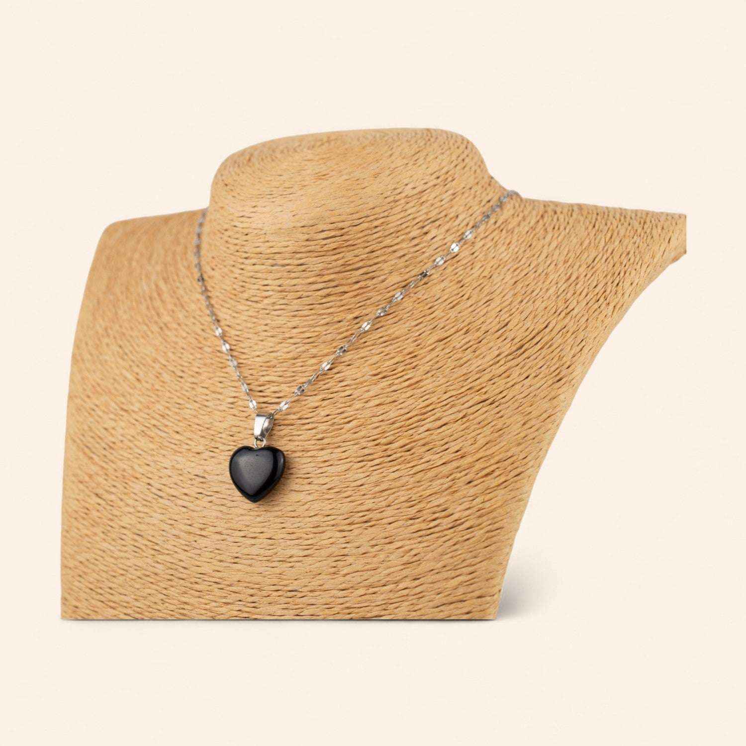 Pendentif cœur en pierres naturelles Obsidienne et chaîne argentée