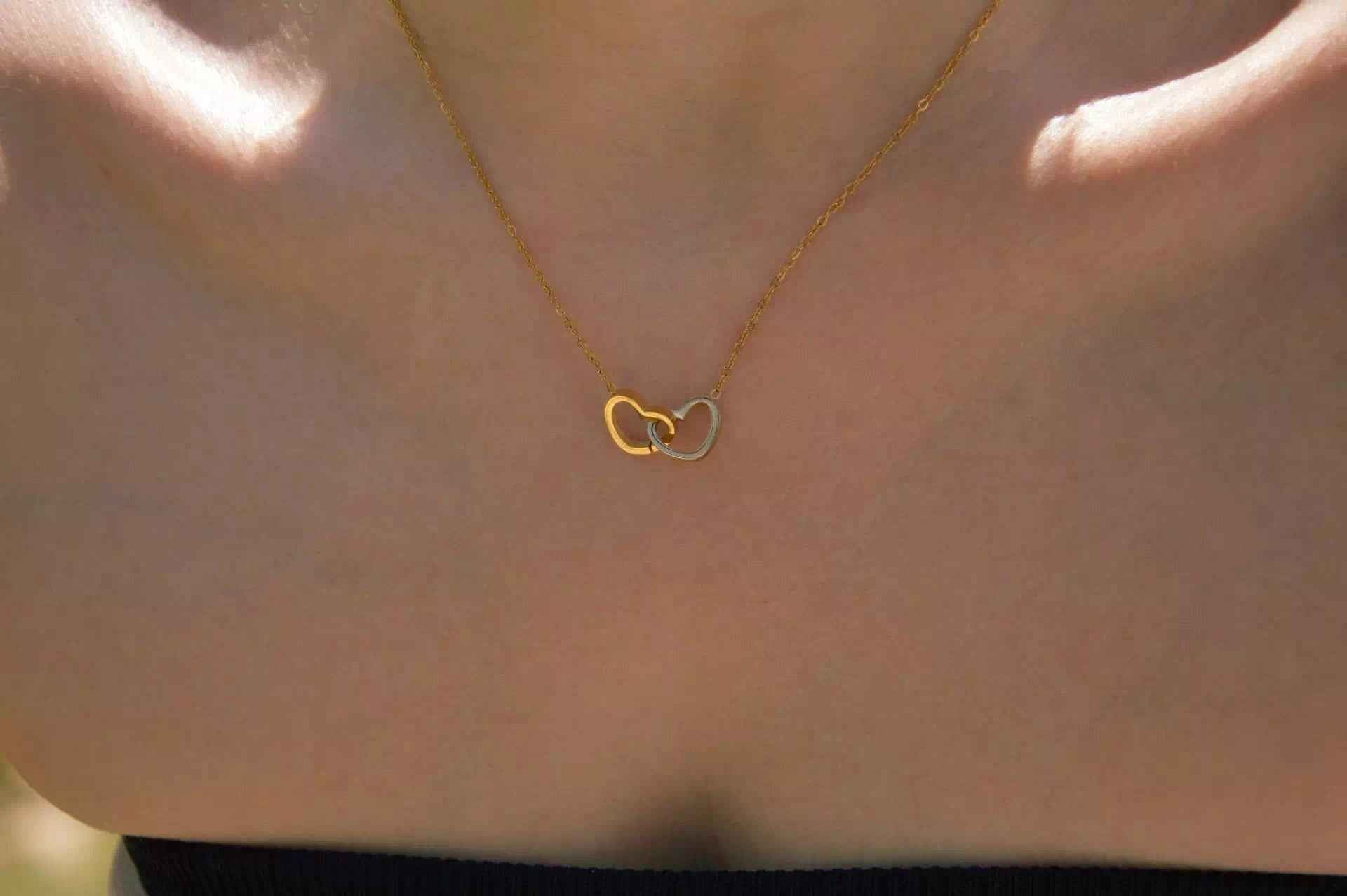 Collier Cœurs entrelacés dorés