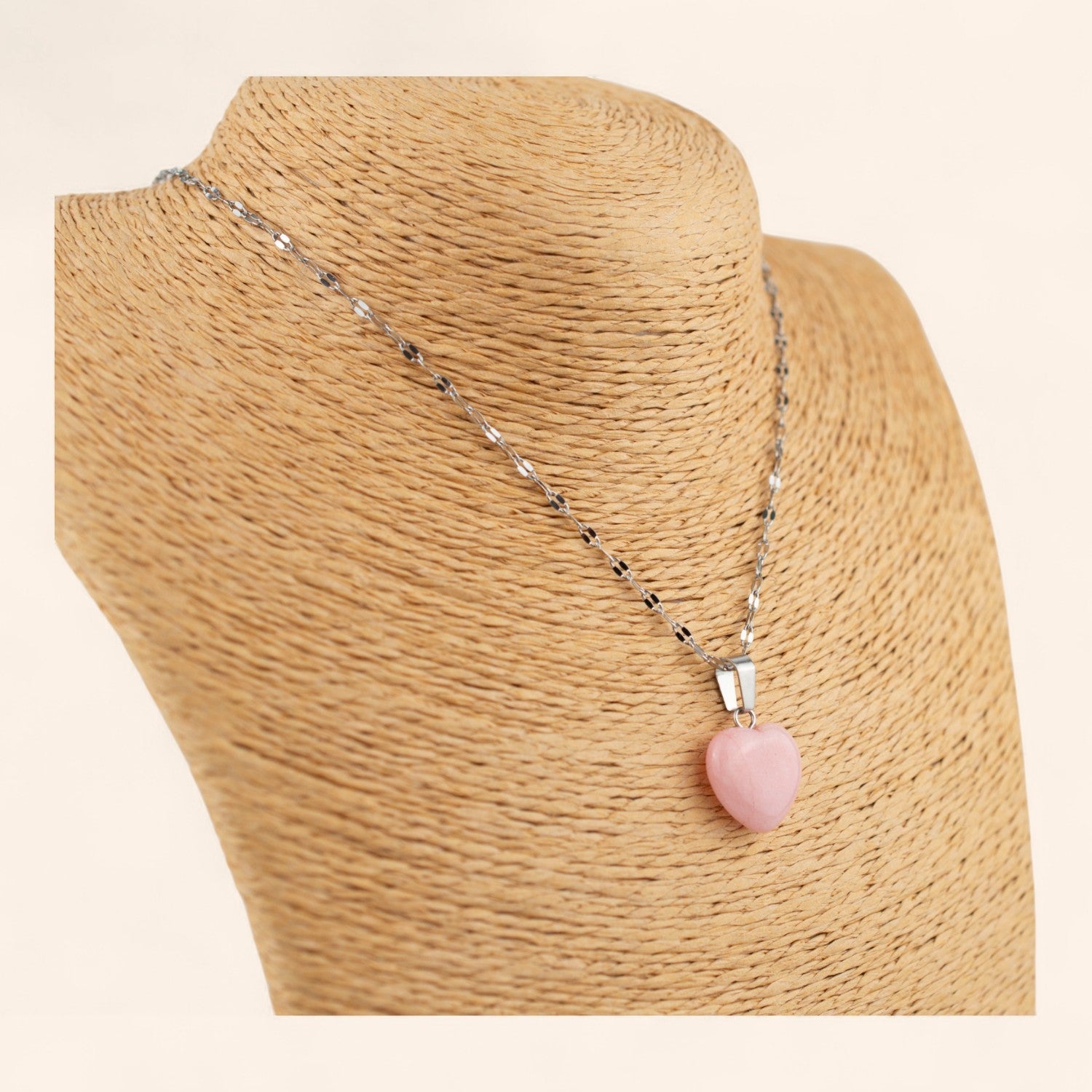 Pendentif cœur en pierres naturelles Rhodochrosite et chaîne argentée  Pendentif Jethyka